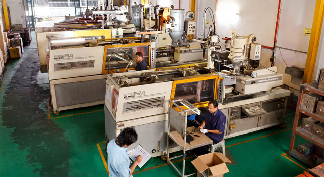 #PlasticInjectionMouldingMachines