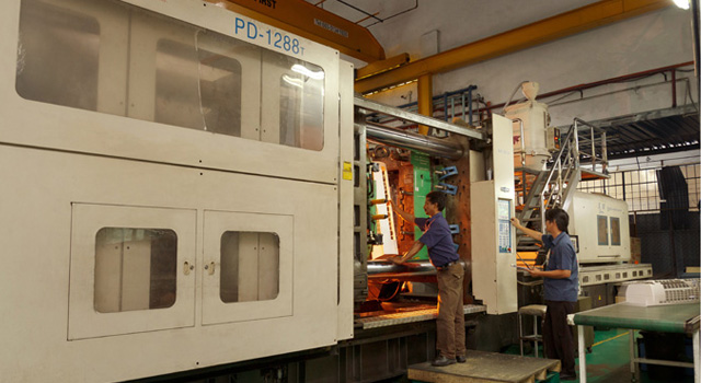 #PlasticInjectionMouldingMachines